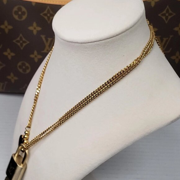 Louis Vuitton Lock & Key w/ Unbranded Heart Love Golden Stainless Steel Chain - Picture 14 of 14
